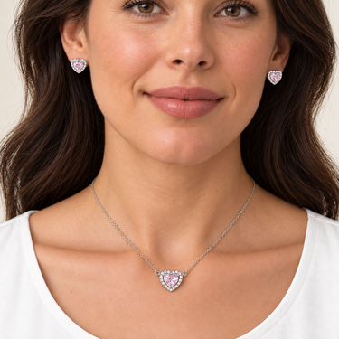Set din argint cu zirconiu roz – Inimi – ilustrație de purtare pe model